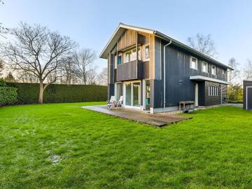 Gîte pour 8 personnes, avec terrasse, adapté aux familles dans Grou