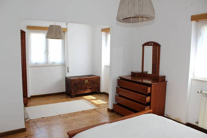 Casa colonica con ampio giardino esterno, privato, vicino alla spiaggia, verde e nella tranquillità in Alfeizerão, Leiria District