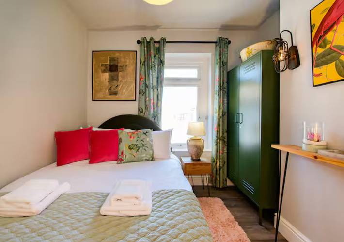 Modern 2Br Cardiff Home | 2 Bath, Close to Centre - Pass the Keys in Cardiff, Cardiff region