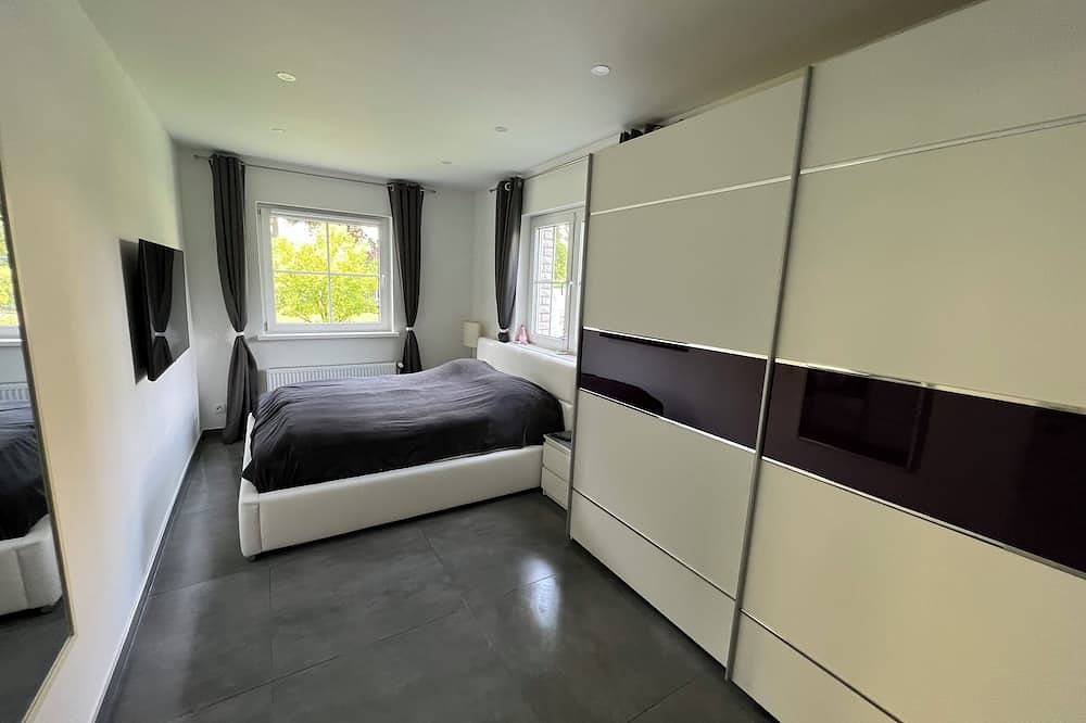 Ganze Wohnung, 2 Zimmer Apartment an der Stadt Grenze Berlins in Mahlow, Blankenfelde-Mahlow