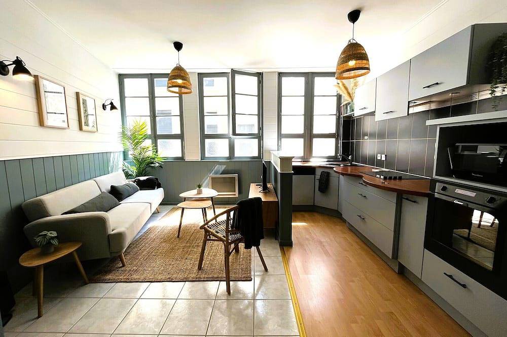 Entire apartment, The Appart du Palais 150m from the Grande Plage in Les Sables-d'Olonne, Vendée