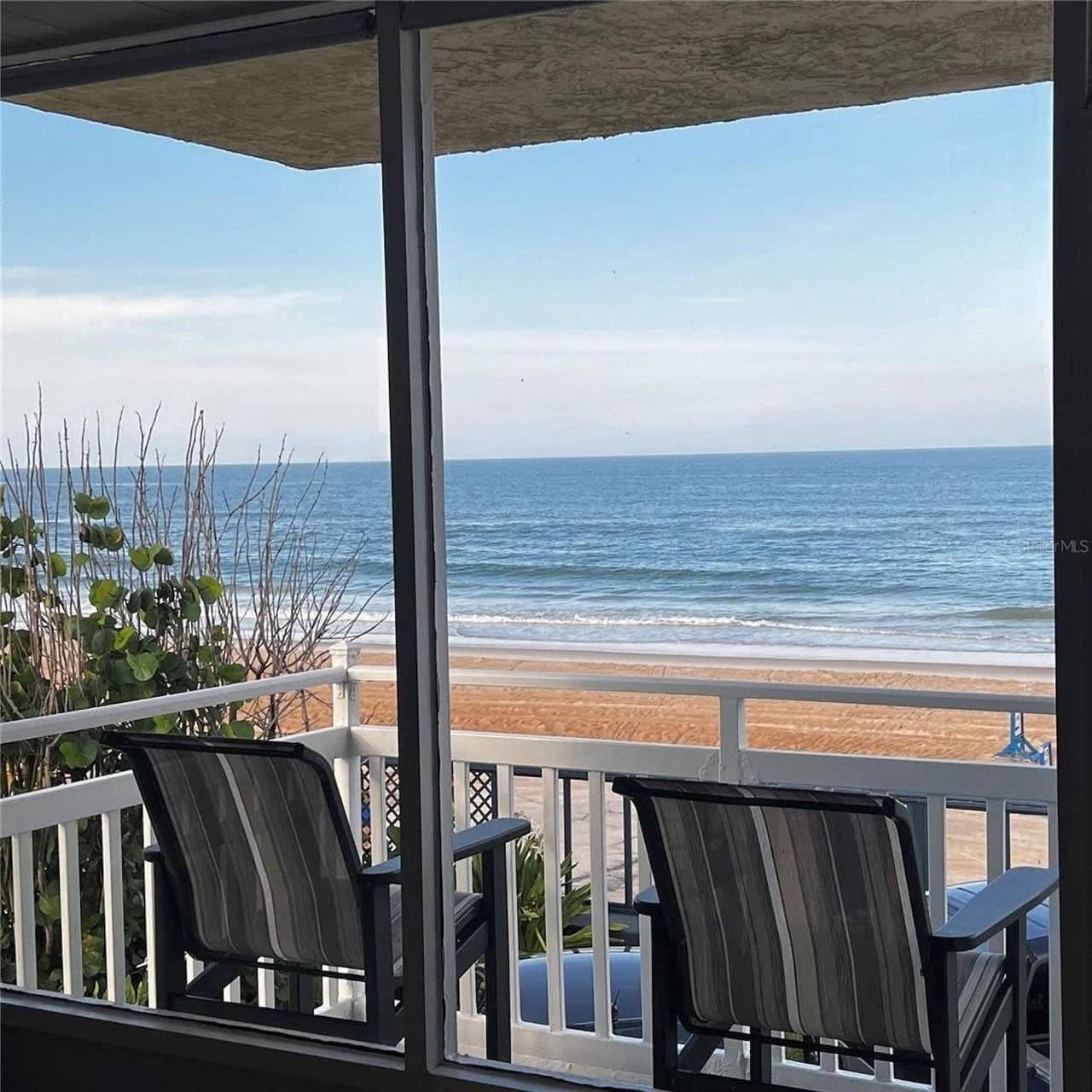 Ganze Wohnung, Sapphire Shores- Oceanfront at Symphony Beach Club in Ormond Beach, Florida