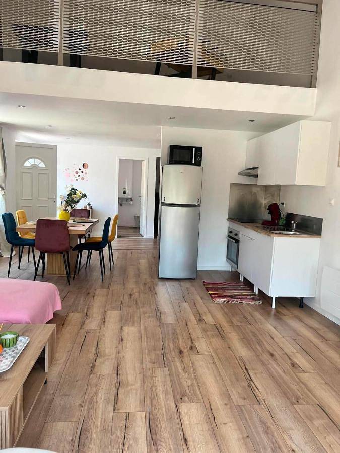 Appartement entier, Appartement avec balcon vue sur la Meuse in Monthermé, Parc naturel régional des Ardennes