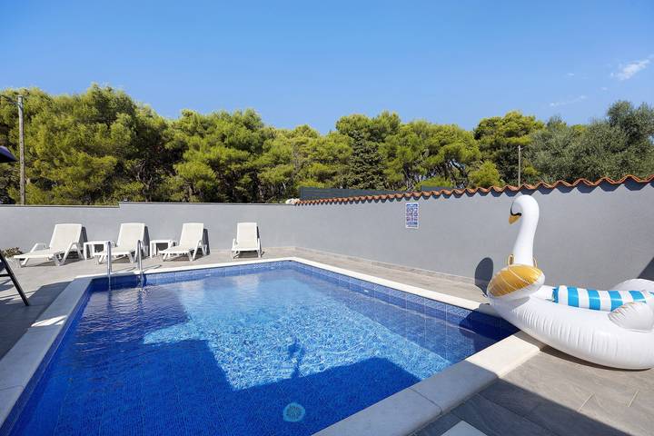 Ferienhaus für 6 Personen, mit Balkon und Garten in Pula-Medulin