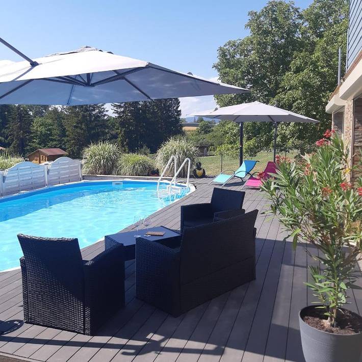 Gîte pour 2 personnes, avec piscine ainsi que vue et jardin à Bergbieten