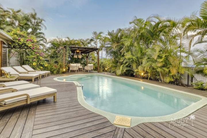 Kaz A Nova - Grande capacité, Piscine chauffée & Vue Mer in Avirons, Île de la Réunion