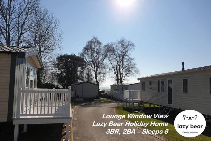 Lodge for 8 people, with garden and pool as well as ocean view, child-friendly in Poole