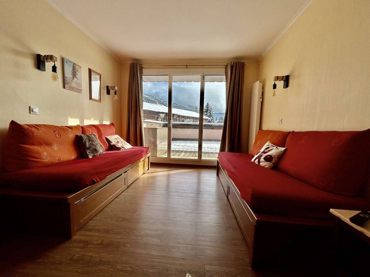 Appartement entier, Charmant T2 avec grande terrasse, proche télécabines et commerces, parking inclus in La Salle-les-Alpes, Serre Chevalier