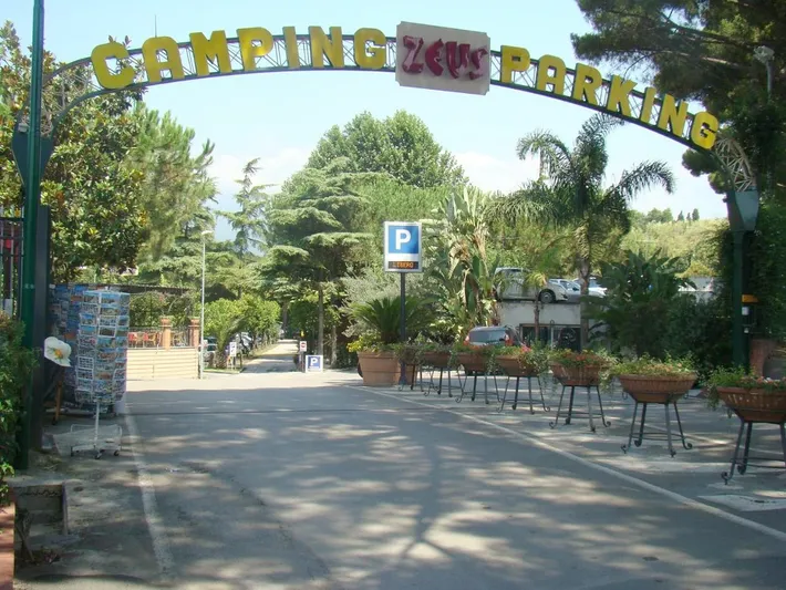 Campeggio per 5 persone, con giardino e terrazza - 1