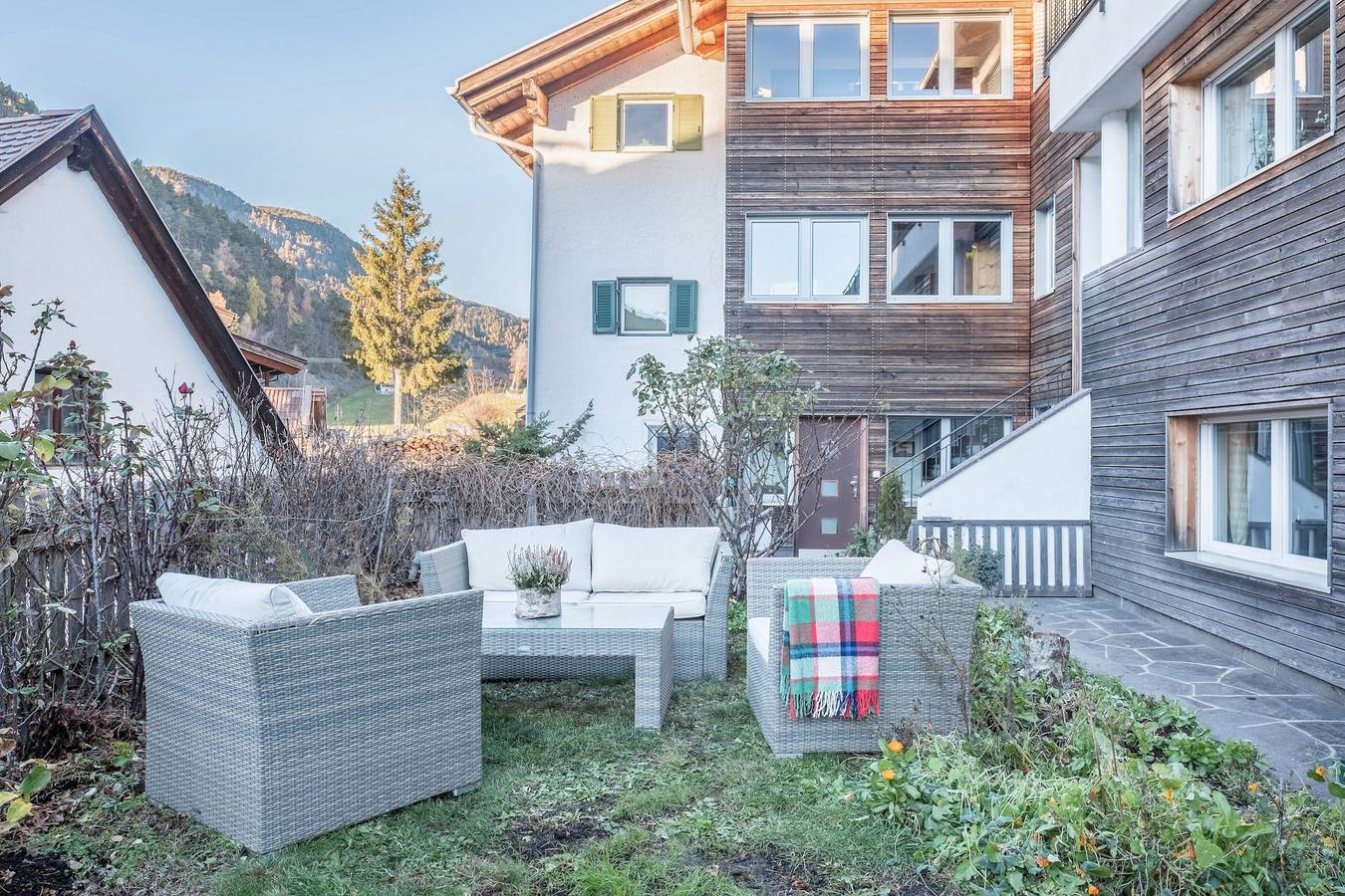 Appartamento intero, Appartamento "Vorderschöneck 2" con vista sulle montagne, giardino in comune e Wi-Fi in Longostagno, Renon
