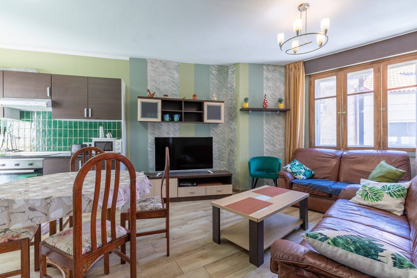 Appartement entier, Appartement 'Piso Fon' avec vue sur la mer, terrasse privée et balcon in Vilagarcía de Arousa, Rías Baixas