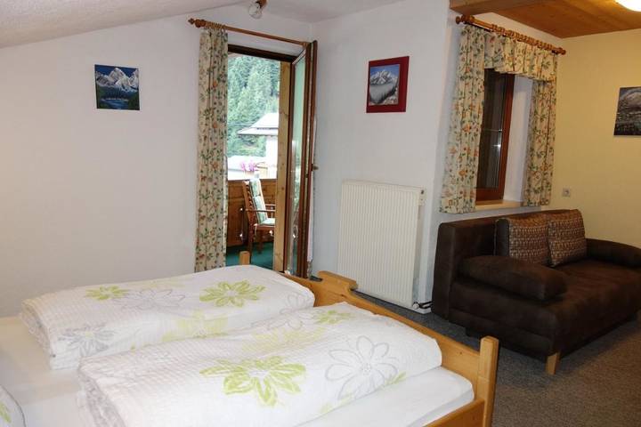 Ferienwohnung für 10 Personen, mit Ausblick und Garten im Pitztal - 3