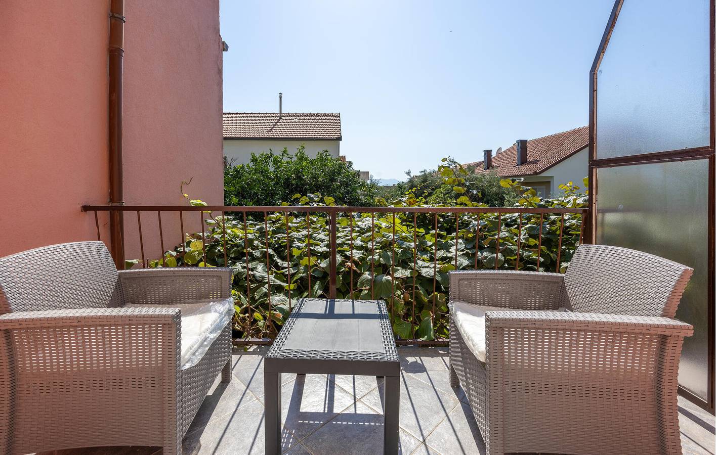 Ganze Ferienwohnung, Ferienwohnung für 5 Personen mit Terrasse in Podaca, Makarska Riviera
