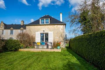 Gîte pour 8 personnes, avec jardin et terrasse à Crouay