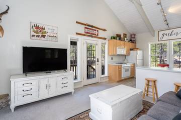 Log Cabin for 6 People in Coconino National Forest, Coconino County, Photo 2