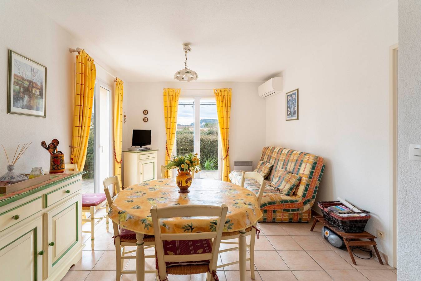 Air-conditioned Villa with Pool in Vaison-la-Romaine, in the Heart of Provence in Vaison-la-Romaine, Parc naturel régional du Mont-Ventoux