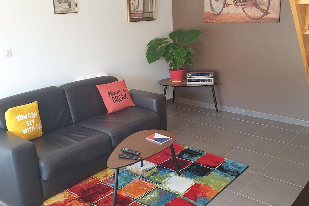 Maisonnette proche de la plage, parking, jardin, wifi, climatisation in Agde, Côte d'Améthyste