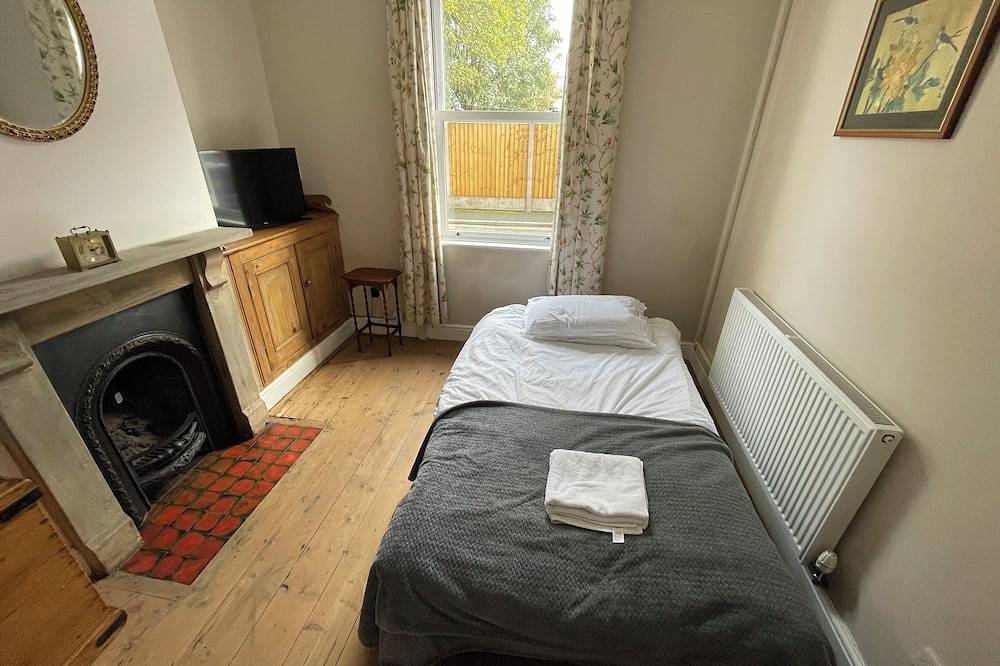 Beautiful Comfortable Character House in Central Stafford  in Stafford, Staffordshire