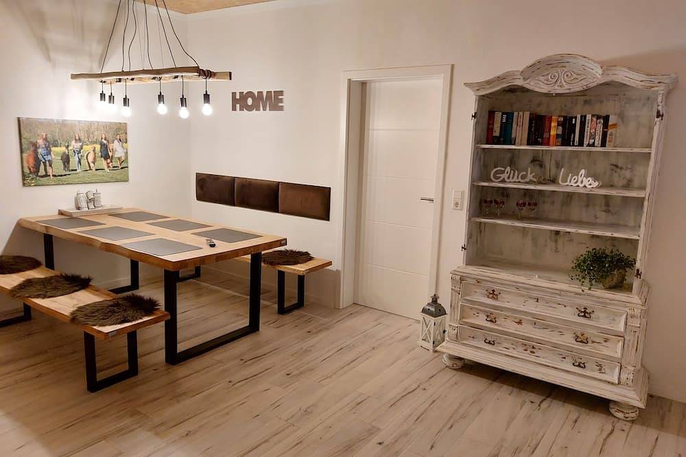 Ganze Wohnung, Traum Ferienwohnung für 4 Personen auf dem Alpakahof Goslar in Goslar, Harzvorland