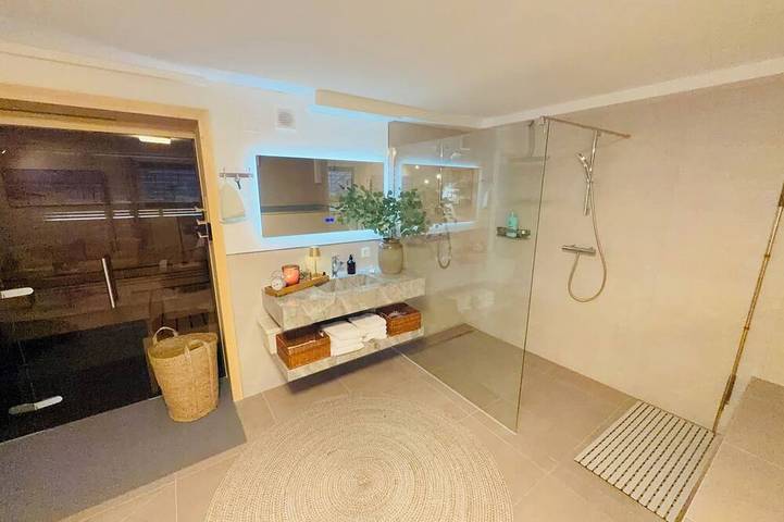 Ganze Wohnung, Stylisches Apartment, Sauna and Wellness in Lübbecke, Wiehengebirge