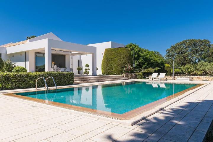 Location de vacances pour 10 personnes, avec piscine ainsi que jardin et vue dans Cos Ville - 3