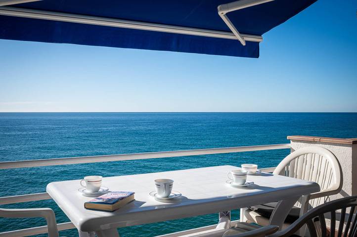 Apartamento de vacaciones para 4 personas, con terraza y vistas al mar - 1