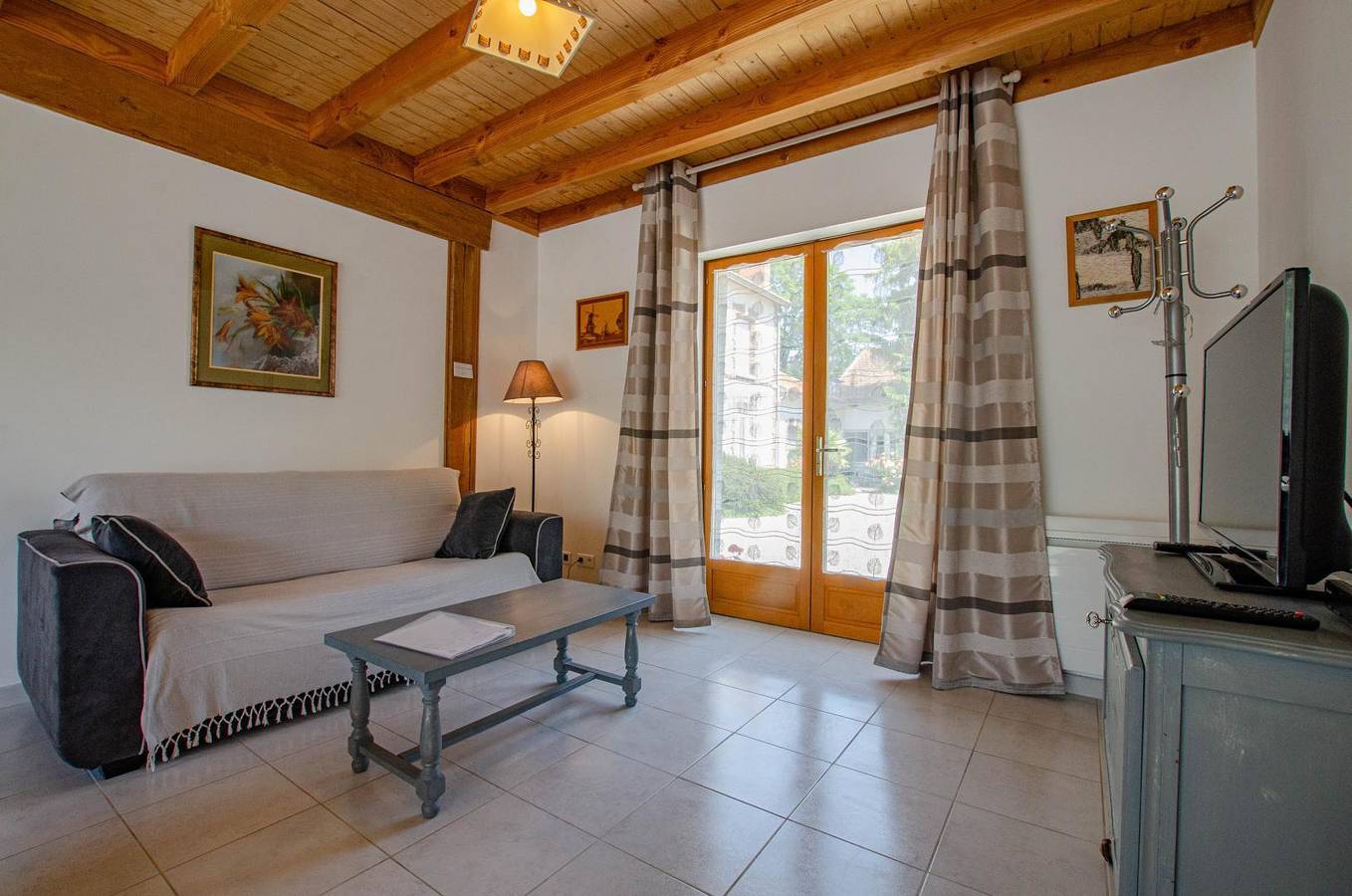 Les Prés Saint Jean in Champigny-sur-Aube, Aube