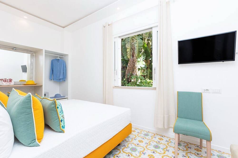 Appartamento intero, Villa Allegria - terrazza e vasca idromassaggio in Positano, Costiera amalfitana