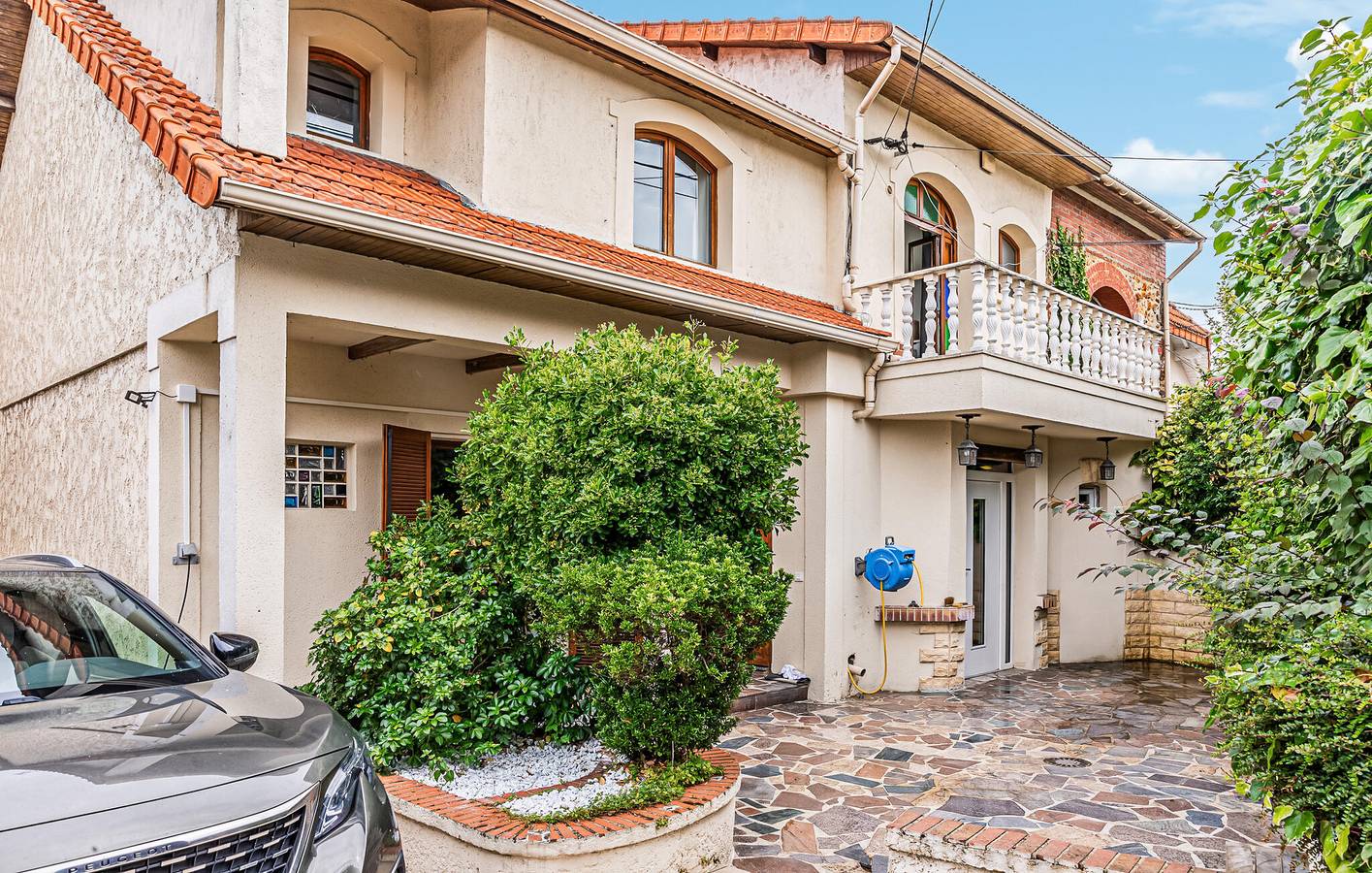 Apartamento Sunny Garden con Parking, WiFi, TV - Montmagny in Pierrefitte-sur-Seine, Sena-Saint Denis