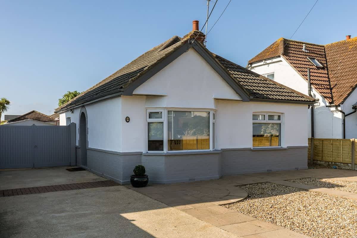 Lake Retreat - Short Walk to Hamworthy Beach in Poole, Poole Harbour