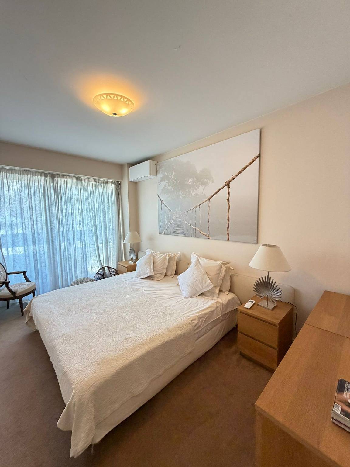 Entire vacation apartment, Luxurious 4Bdr Avenue Malakoff Home - Arc de Triomphe in Paris, Ile de France