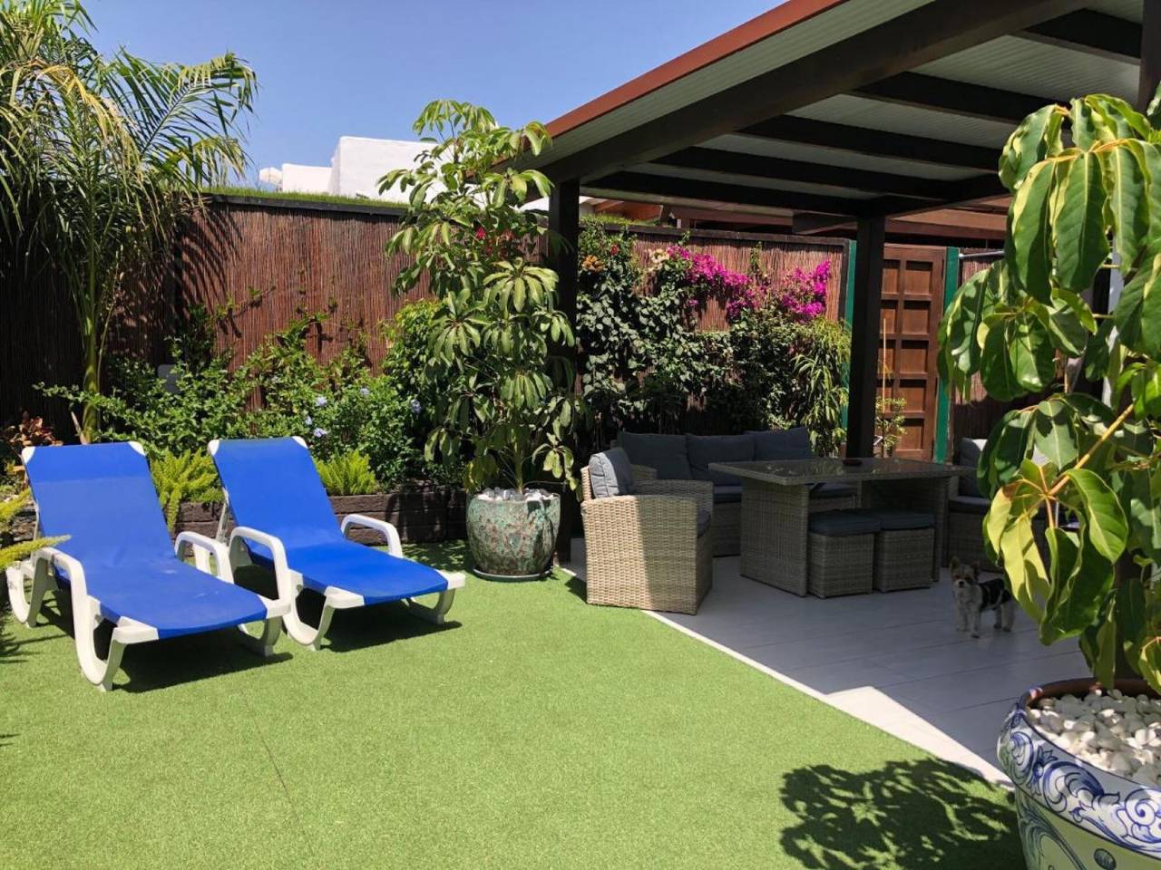 Casa de vacaciones 'Bungalow Portos' con jardín privado, piscina compartida y Wi-Fi in Maspalomas, San Bartolomé de Tirajana