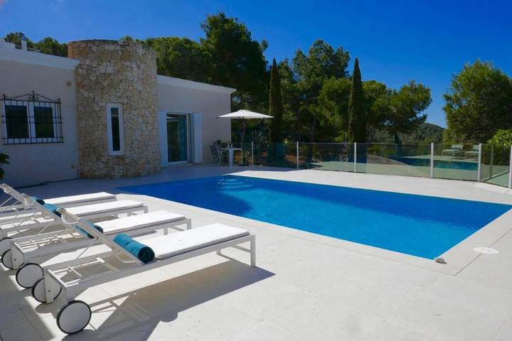 Villa pour 6 personnes, avec jardin ainsi que terrasse et piscine à Roca Llisa - 4