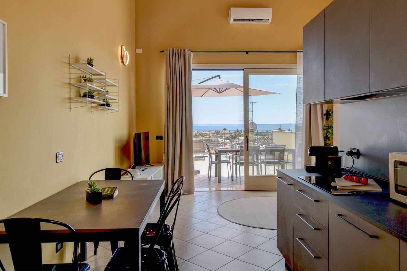 Ganze Wohnung, Palazzo Garda  - Lakeview Penthouse 4 in Maderno, Toscolano-Maderno