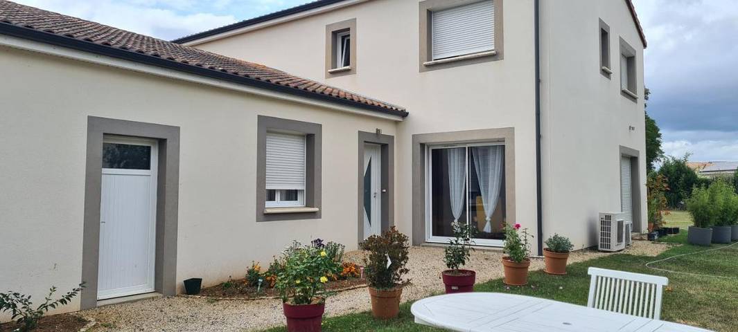 Location de vacances pour 2 personnes, avec jardin à Montamisé - 3