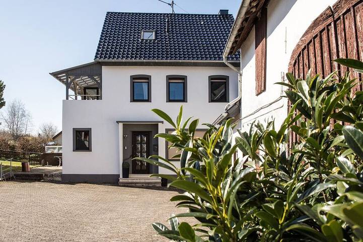 Ferienhaus für 6 Personen, mit Garten und Balkon
