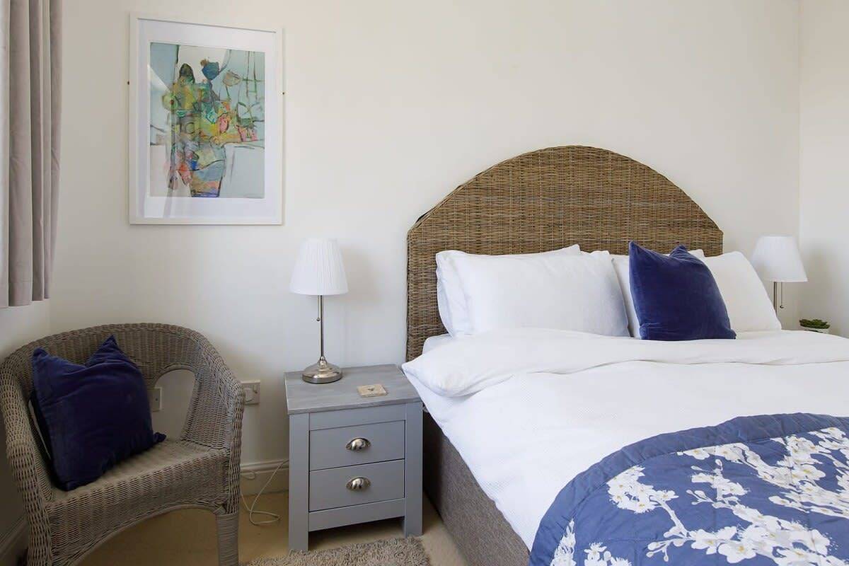 Wonderful Seafront Home - Panoramic Ocean Views in Selsey, West Sussex
