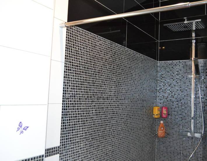 Gîte pour 2 personnes, avec vue ainsi que piscine et jardin à Flassans-sur-Issole - 4