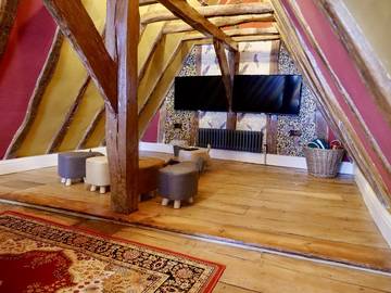 Log Cabin for 16 People in Saffron Walden, Essex, Photo 4