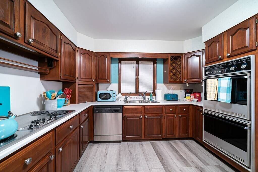 Lay Back in the Lake House in Gwinnett County