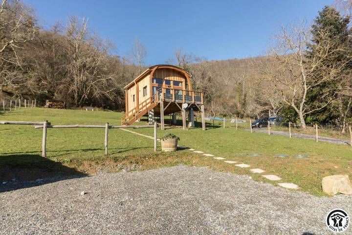 Location de vacances pour 4 personnes, avec Balcon et Terrasse ainsi que Jardin et Vue à Sauveterre-de-Comminges