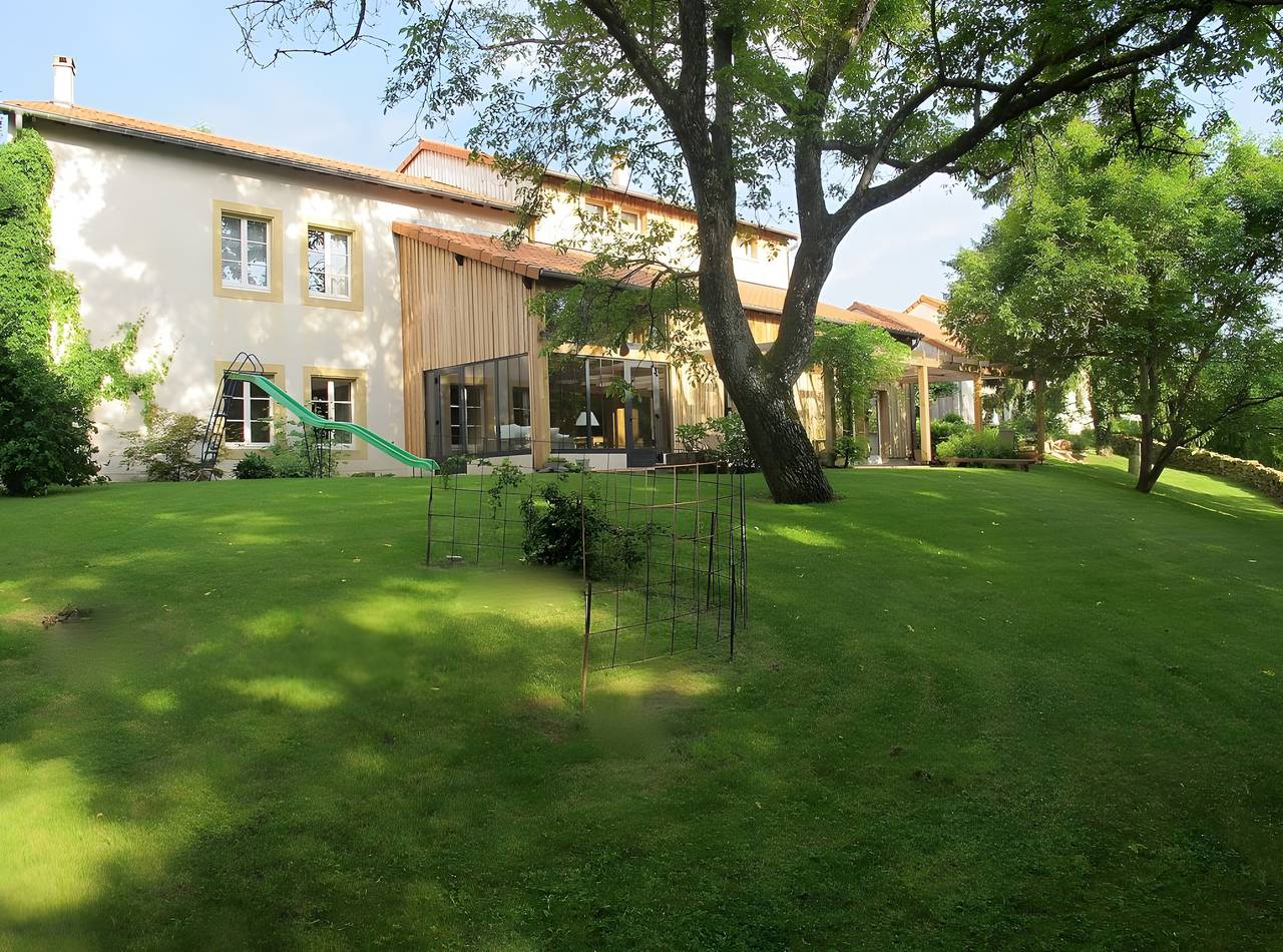 Chambre d’hôtes « La Chambre du Jardinier » avec terrasse, jardin partagés et Wi-Fi in Metz-Campagne