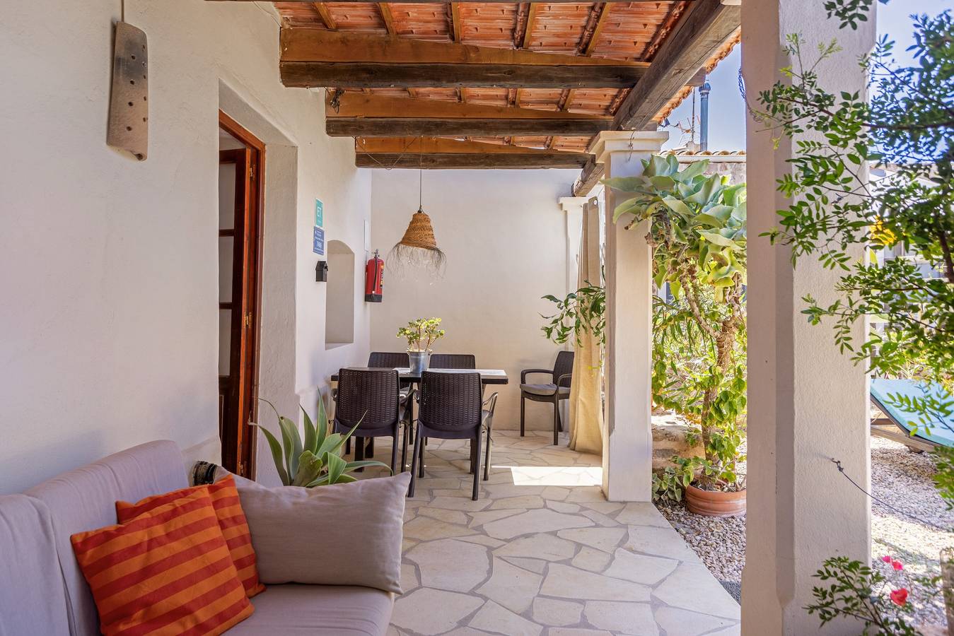 Finca 'Es Pujols - Can Mussenya' mit privater Terrasse, Wi-Fi und Klimaanlage in Es Pujols, Formentera