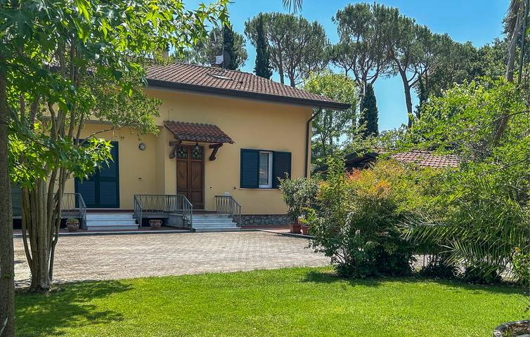Holiday home for 8 people, with garden - 1