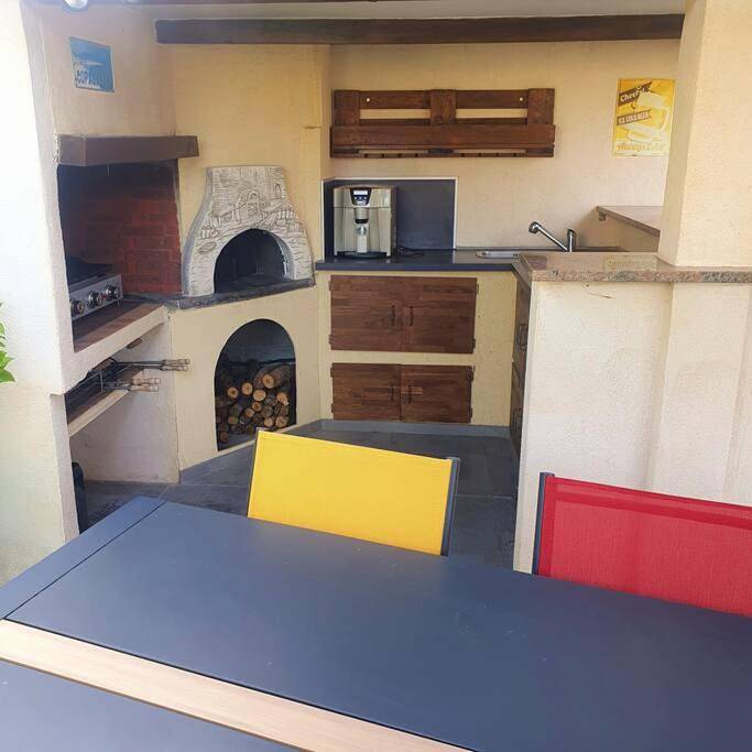 Joli haut de villa 3 chambres climatisé avec jacuzzi in Marignane, Côte méditerranéenne (France)