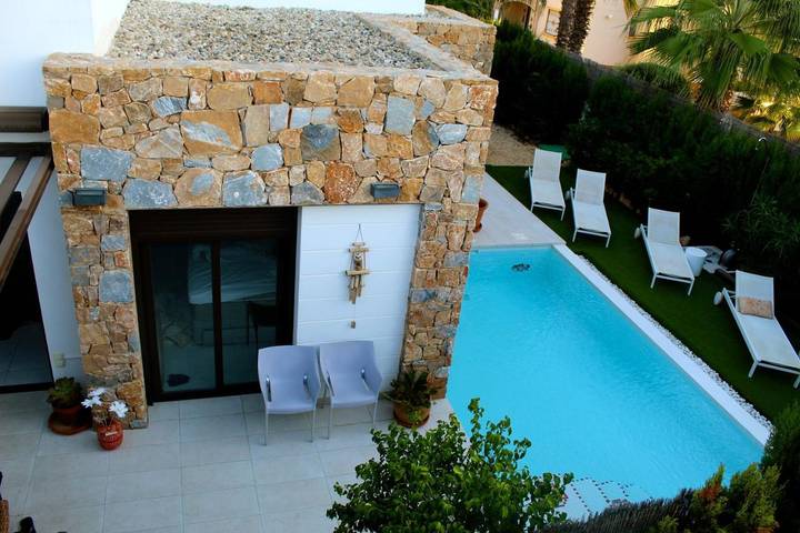 Chalet para 5 personas, con piscina además de vistas y jardín, Se admiten mascotas en Provincia de Alicante - 4