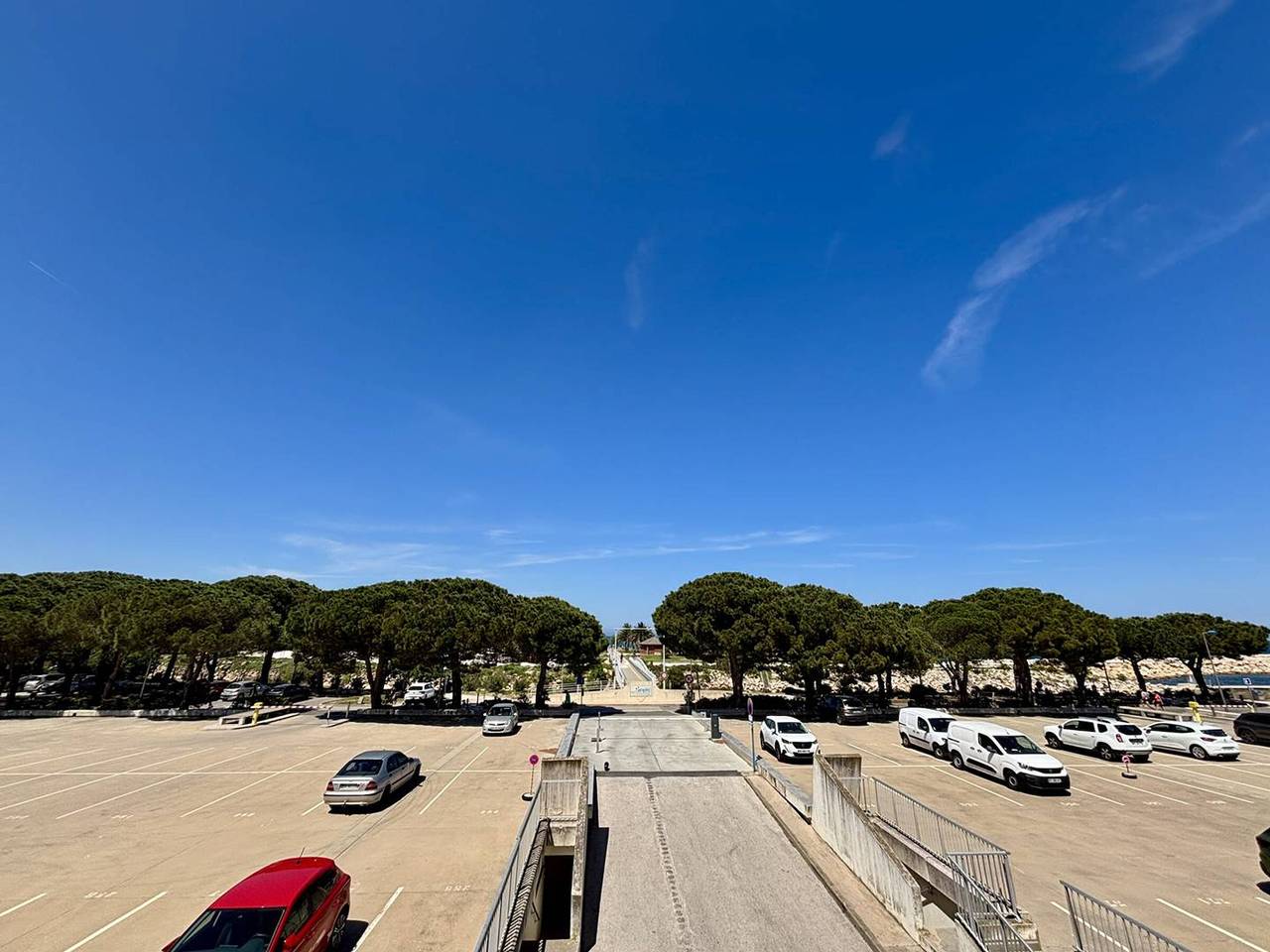 Entire apartment, Air-conditioned Apartment in Argelès-sur-Mer with Parking - Sleeps 4 in La Côte Vermeille, Argelès-sur-Mer