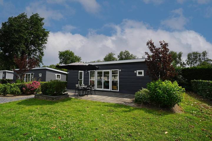 Vakantiehuis voor 4 personen, with Balkon/Terras and Terras as well as Tuin in Dordrecht