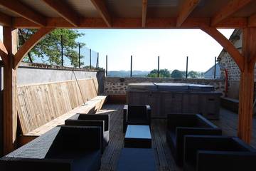 Villa pour 30 Personnes dans Saint-Priest-des-Champs, Puy-de-Dôme, Photo 4