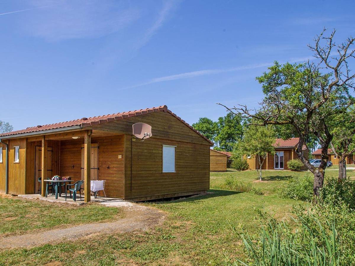 Chalet Longeau-Percey, 3 pièces, 6 personnes - Fr-1-611A-6 in Villegusien-le-Lac, Haute-Marne